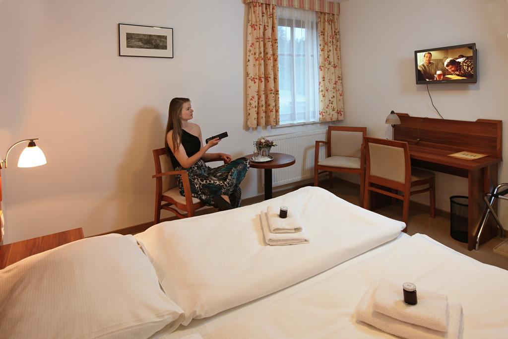 Hostinec U Hubálků Kostelec nad Orlicí Habitación foto